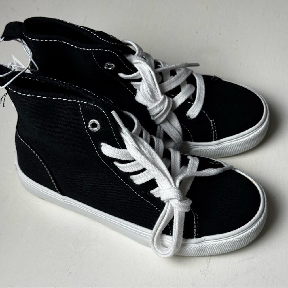 Old Navy Kids Black and White Canvas  High -Top Sneakers Sz 13